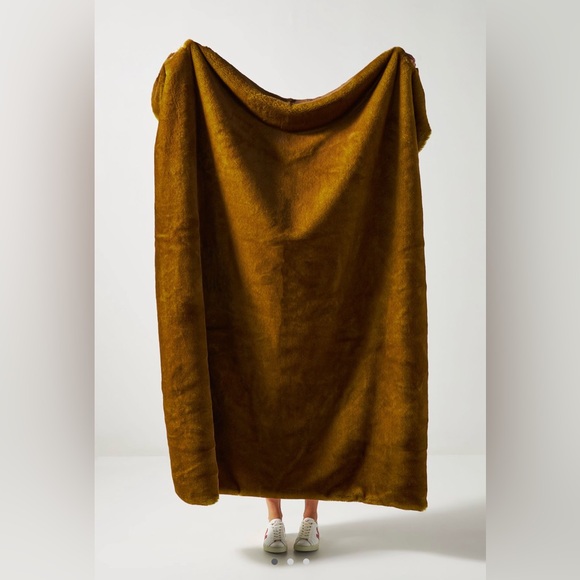 Anthropologie Aleksi Faux Fur Throw Blanket, Gold / Green - Picture 1 of 5